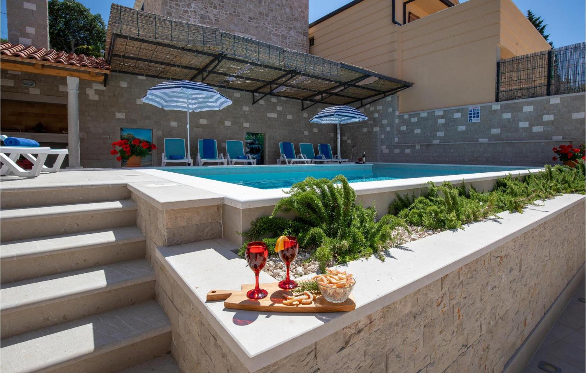 Lovely Home In Klek With House A Panoramic View Buitenkant foto