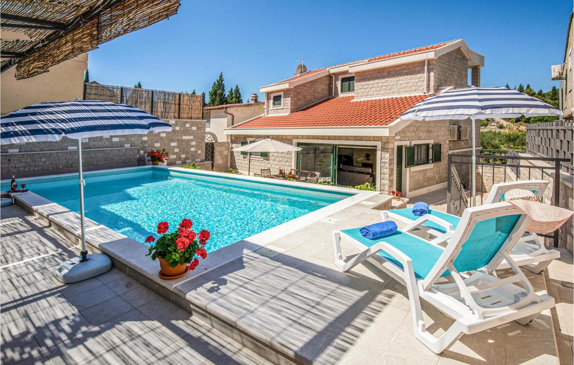 Lovely Home In Klek With House A Panoramic View Buitenkant foto