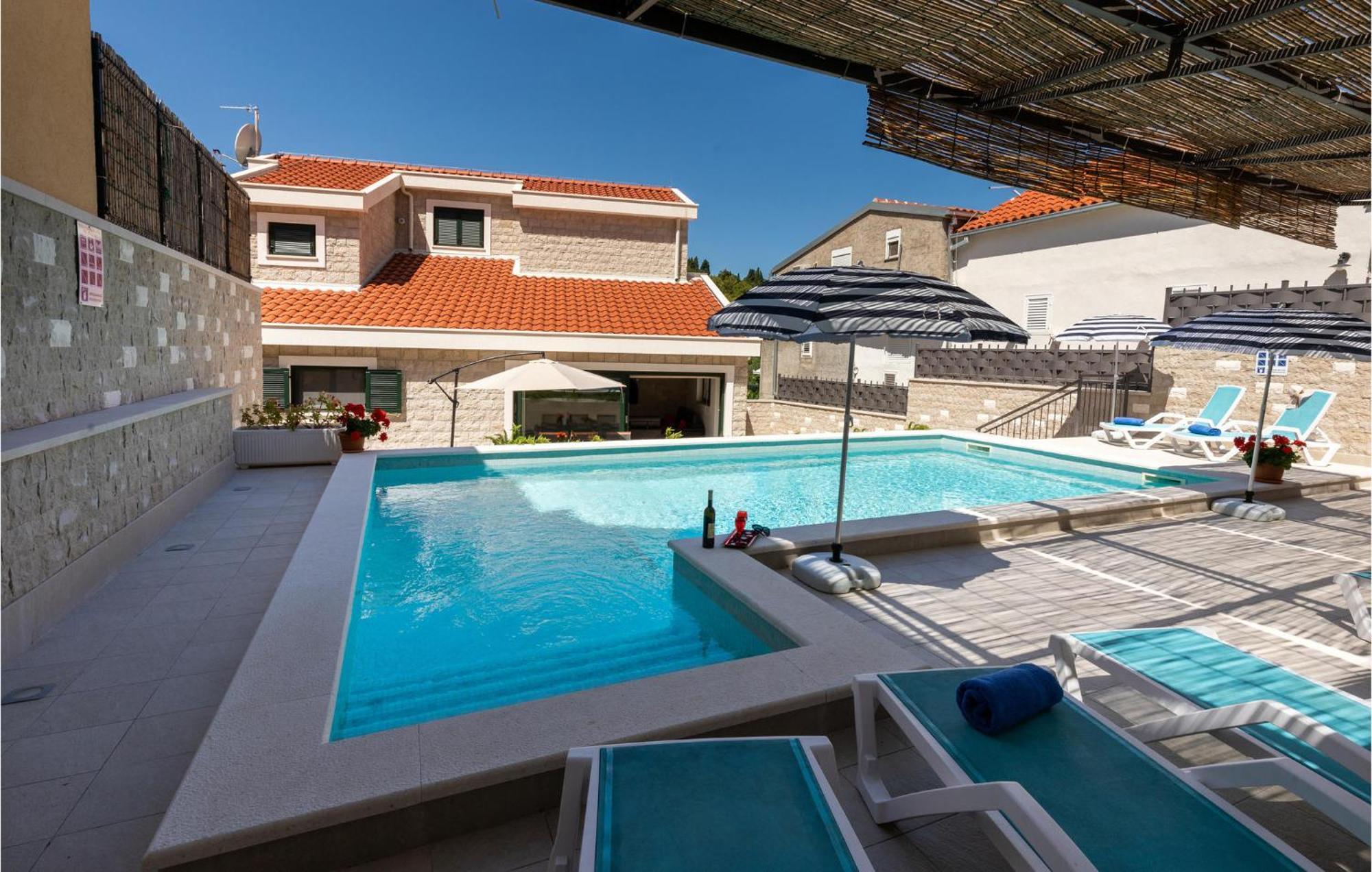Lovely Home In Klek With House A Panoramic View Buitenkant foto